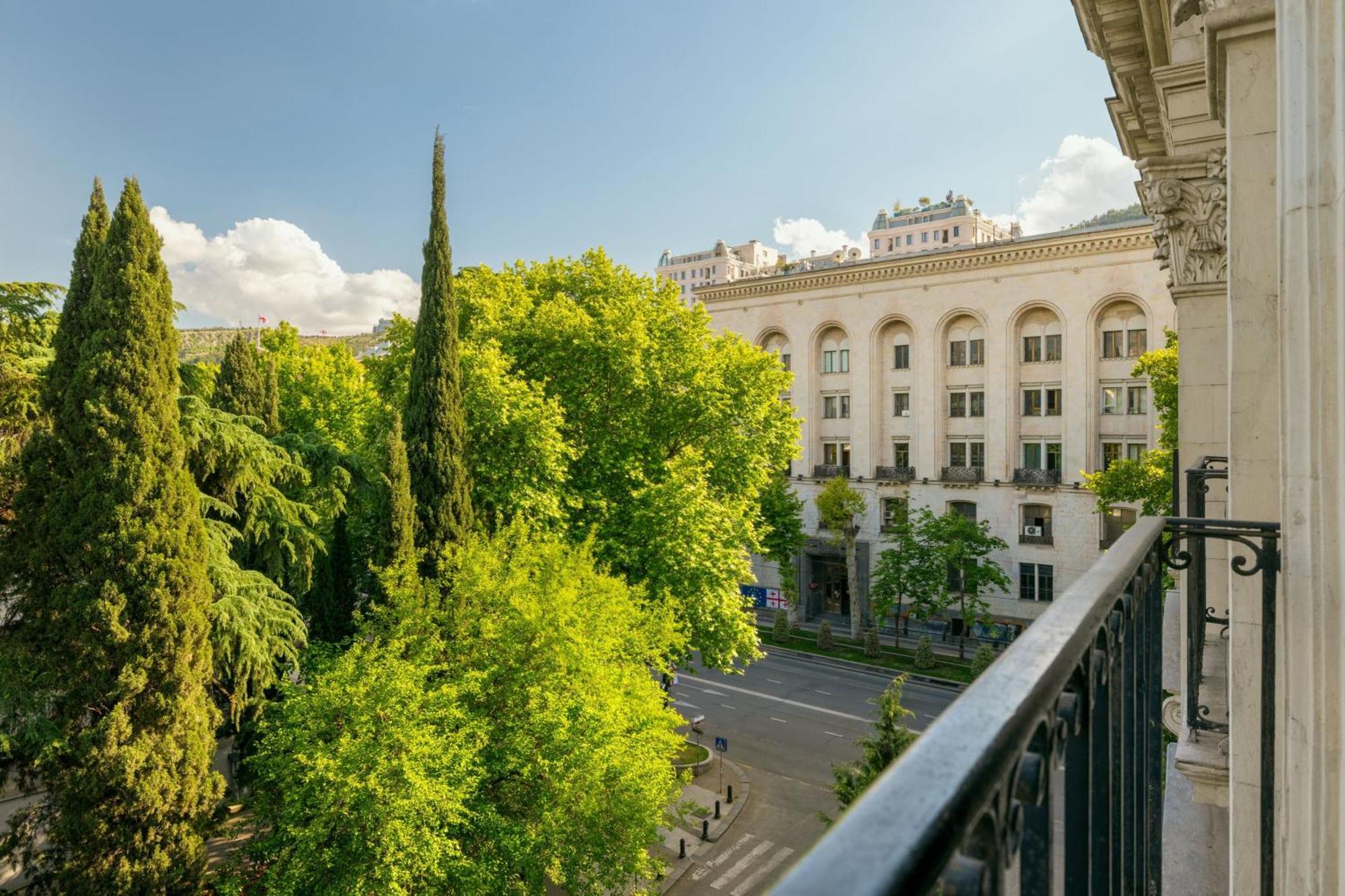 โรงแรมแมริออท ทบิลิซี Tbilisi ภายนอก รูปภาพ
